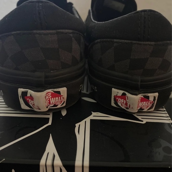 📍SOLD📍Nightmare Before Christmas Vans - Picture 3 of 8